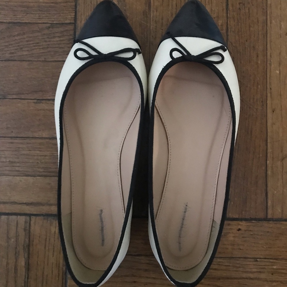 J crew point toe flat shoes size “6.5”